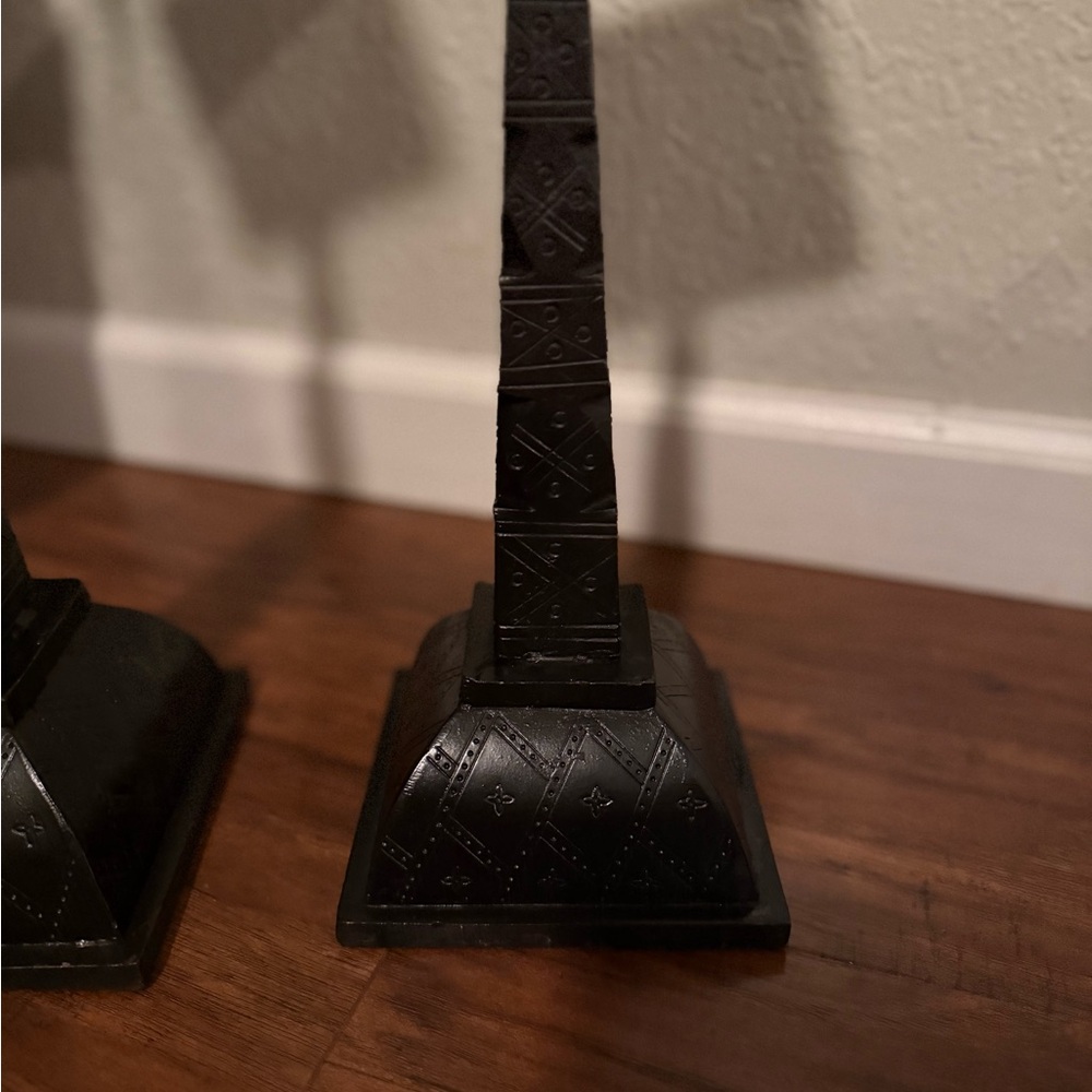 Pair of Cast Iron Pedestals with Decorative Pattern, Square Tops, 17" & 13" Tall - Picture 5 of 11